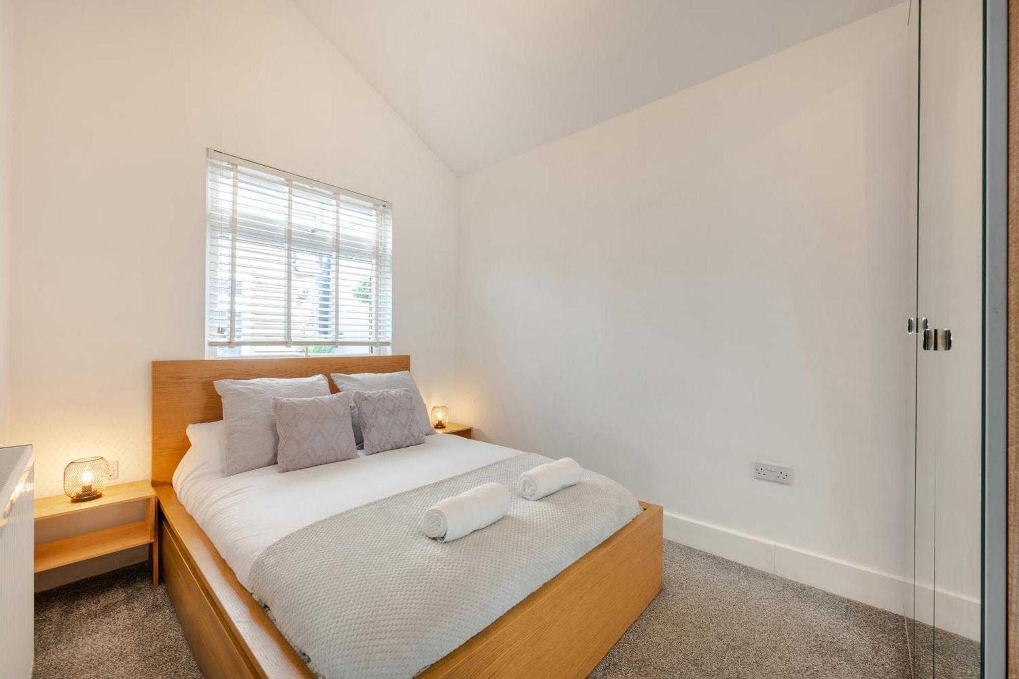 Stylish Two Bedroom Apartment By Central London With Garden Ngoại thất bức ảnh